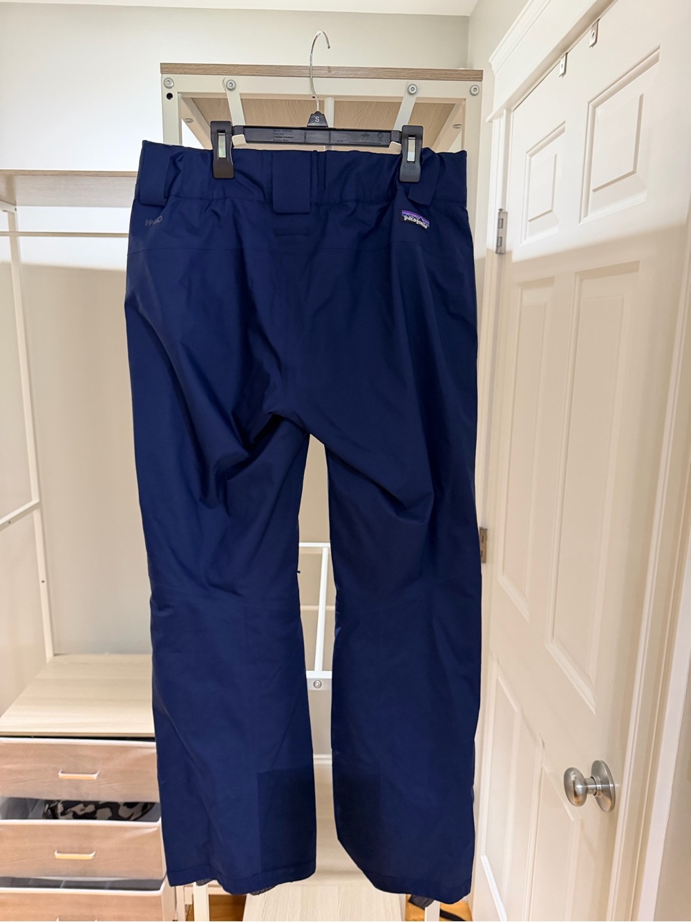 Patagonia Women’s Insulated Snowbelle Ski Pants Medium H2No Classic Navy –
